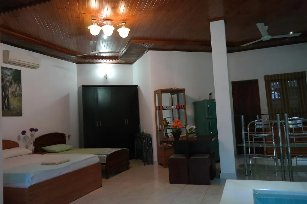 Romeo And Juliet Guest House Negombo Sri Lanka