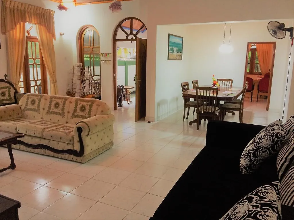 ***  Romeo And Juliet Guest House Negombo Sri Lanka